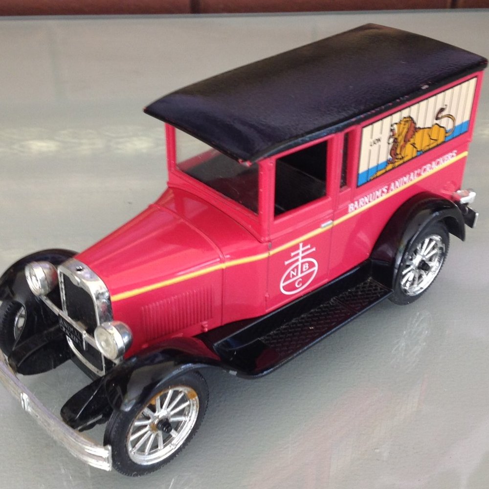Nabisco Barnum's Animal Crackers  Limited Edition Truck Bank